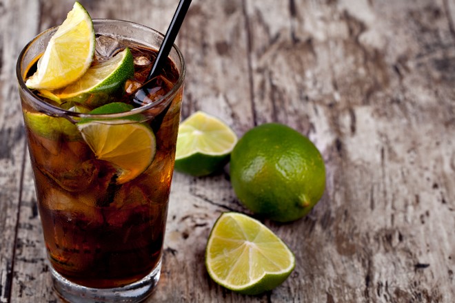 Cuba Libre cocktail Cuba Libre à base de Rhum blanc agricole de Guadeloupe
